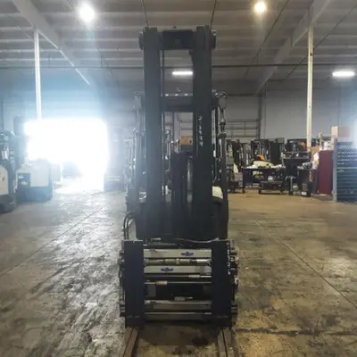USED 2019 CROWN FC5225-60