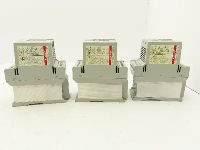 Allen Bradley Speed Controller 380-460V 2.8A 1HP Ser.C Lot of 3