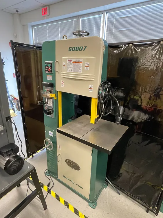 Used 2021 GRIZZLY G0807 Vertical Band Saws Maryland US | Clark Machinery Sales, LLC #1369454