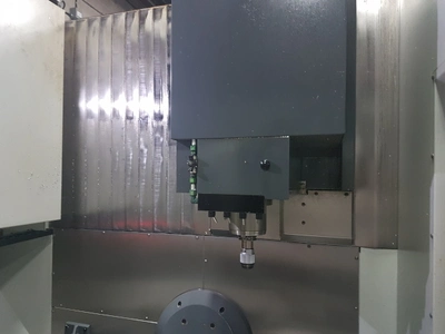 USED 2014 HAAS UMC