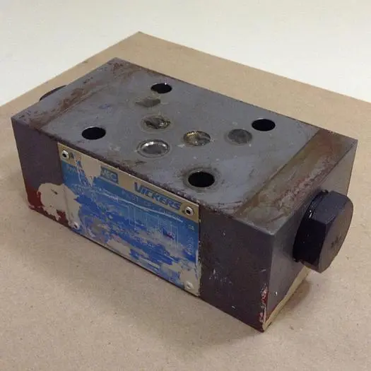 Used VICKERS DGMPC5DABKDBAK30J Valves/Fittings Michigan US | Ideal Machinery #707849