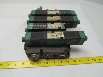Flexiblok 5 Blocks w/ end caps and 4 numatics 081S Series Valves