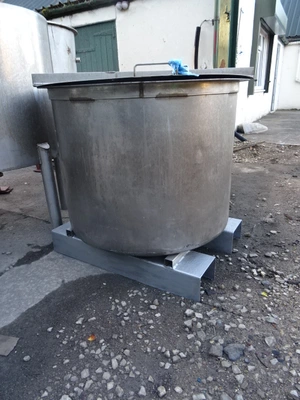 350L S/S Enclosed  Portable Tank