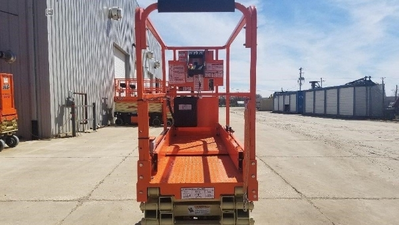 USED 2014 JLG 1930ES