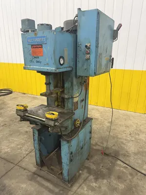 USED MULTIPRESS WR37TM C-404FS1CAPACITY 4 TON