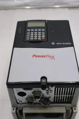 Allen-Bradley PowerFlex 70 20AB015A0AYNANG0 MFG. 2016 AC Drive STOCK 2441