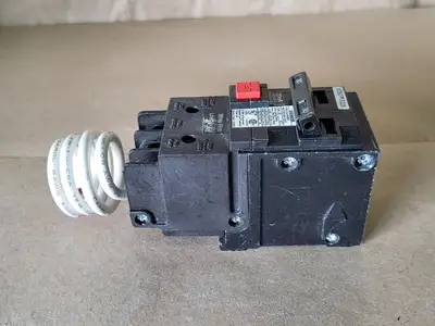 30 Amp 2 Pole 120/240 Volts GFCI Circuit Breaker QE230