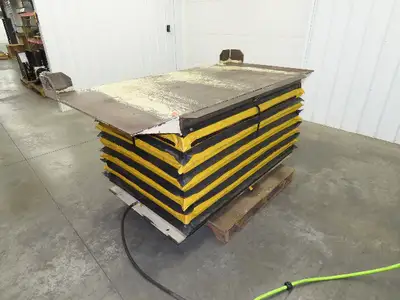 Airfloat Pneumatic Scissor Lift Table 4000lb 42x84" Top 24" Lift 35.5" Height