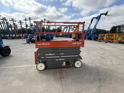 Used 2018 SKYJACK SJIII3226 Scissor Lifters Texas US | Adcock Equipment USA #1545495