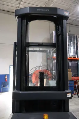 CROWN SP3420-30 STAND-UP ELECTRIC ORDER PICKER LIFT TRUCK | Levy Recovery Group (14)