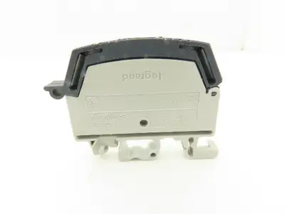 Legrand 390 86 Viking 3 Separable Fuse Block 6.3A 10AWG Lot of 45