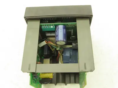 Honeywell UDC2000 Mini-Pro Temperature Controller 120VAC DC200H-0-000-10000-0