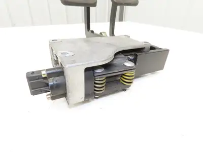 Linde Forklift Brake & Accelerator Pedal W/Potentiometer Removed From E20C