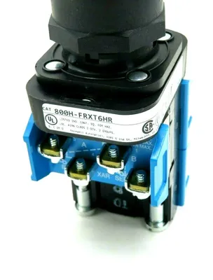 NEW ALLEN BRADLEY 800H-FRXT6HR PUSH PULL DEVICE 800HFRXT6HR