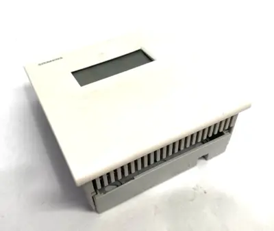 Used SIEMENS ROOM TEMPERATURE SENSOR 0-10V W.DISPL Sensors Michigan US | Maverick Industrial Sales #1092165