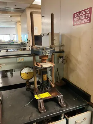 Used _UNKNOWN_ _UNKNOWN_ Powder Compacting Presses Ohio US | Myron Bowling Auctioneers Inc #1504688
