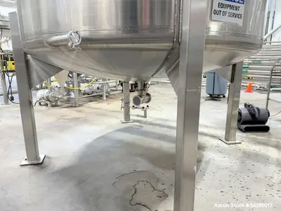 Used 3,200 Gallon Stainless Steel Tank – Vertical Dished Vessel with Multiple Po