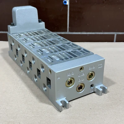 NEW SMC VV5FS4-10-051-03-CD