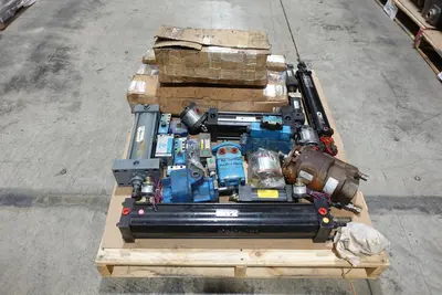 PALLET OF ASSORTED HYDRAULIC REPLACEMENT PARTS