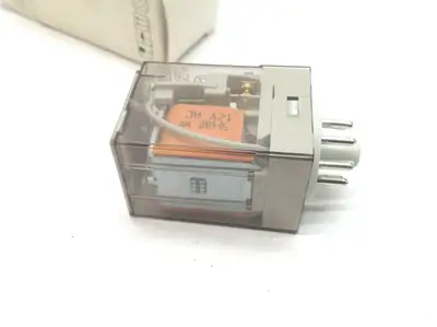 USED ALLEN-BRADLEY SER D BULLETIN 700 RELAY
