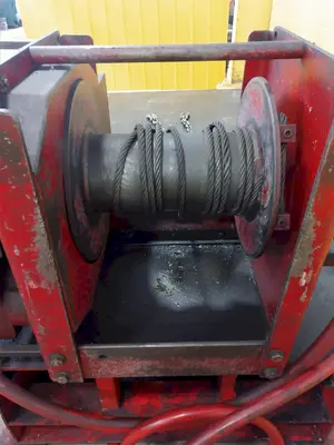 9,000 LBS THERN MODEL #943MDN PORTABLE PNEUMATIC DIE REMOVAL WINCH: STOCK #13457