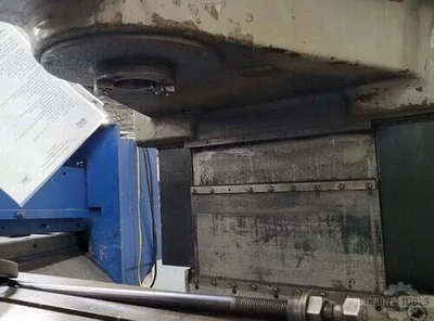 USED CINCINNATI MILLING MACHINE CO 330-18