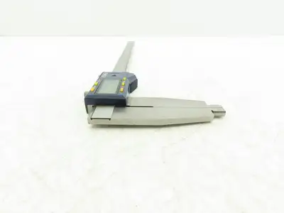 Fowler 54-100-312-0 Xtra-Range Digital Caliper 12" 300mm Nib Jaws *Cracked Glass