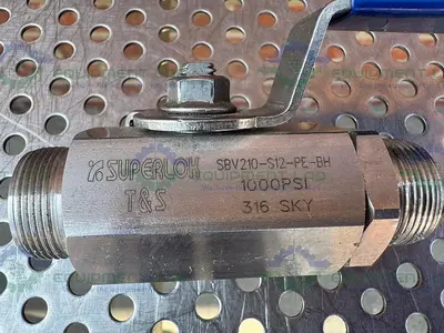 USED SUPERLOK SBV210-S12-PE-BH STAINLESS STEEL BALL VALVE 1000 PSI W/ 3/4" FITTING