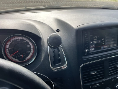 USED 2020 DODGE CARAVAN