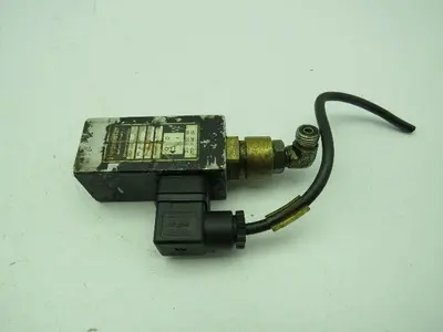 Hydrostar DS-307 Pressure Switch 400 PSI 30VDC 250VAC 3A