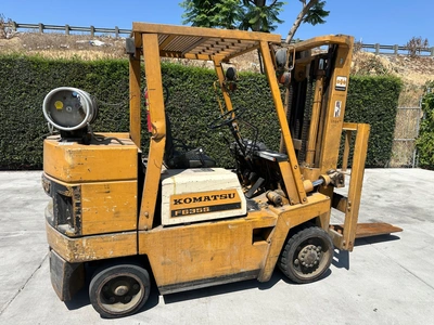 KOMATSU FG35S-4 FORK LIFTS | Wheeler Machinery Sales (2)