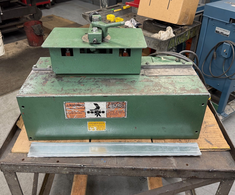 Used TIN KNOCKER _UNKNOWN_ Flangers New Jersey US | H. Weiss Machinery & Supply #1249611