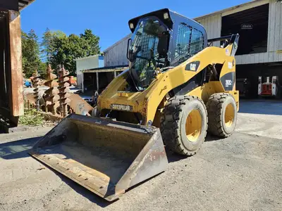 Used 2013 CATERPILLAR 262C2 Skid Steer Loaders New York US | Abele Tractor #1343058