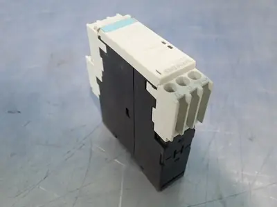 New | in-Stock SIEMENS 3RN10101CB00 Relays & Switches | HGR 24 #739707
