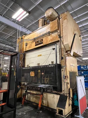 1998 BLOW SC2-300-120-60 Straight Side Double Crank Press | Universal Press & Machinery (UPM) (1)