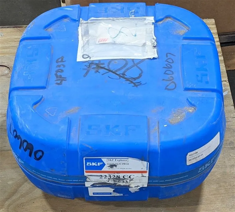 SKF Explorer 22328 CC/C3W33 Spherical Roller Bearing 140mm x 300mm x 102mm Used