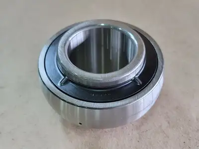 NEW NTN UC208D1