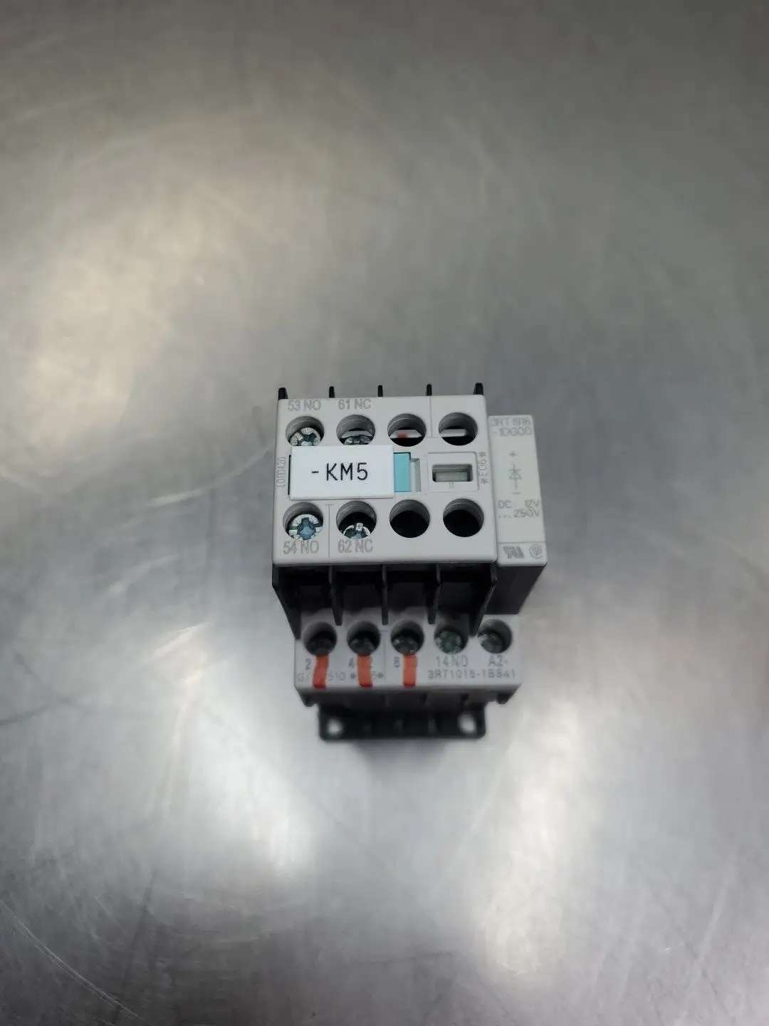 Siemens 3RT10151AK61 Contactor w/3RH19111FA11 Contactor. 4D51