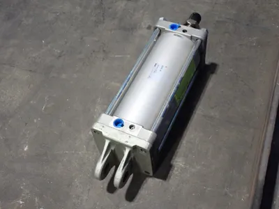 USED SMC CS2D125250