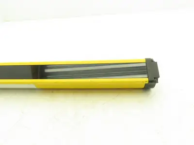Allen Bradley 440L-R4J0320YD Light Curtain Guardmaster Transmitter Ser A Rev B