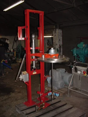 200 K Hand/Hydraulic Floor Mounted Hoist
