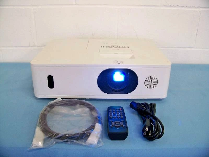 Hitachi CP-WU5505 WUXGA 5000-Lumen HD Home Theater LCD Projector / Projection System with Remote Control and HDMI Cable