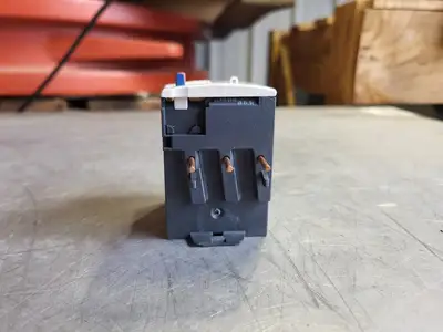 NEW SCHNEIDER ELECTRIC LRD07