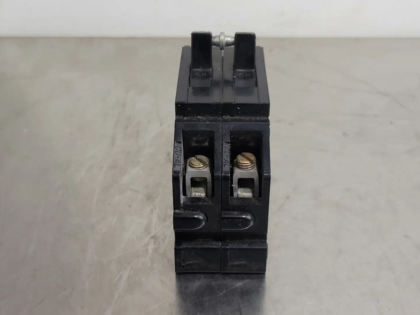 USED ZINSCO QC230