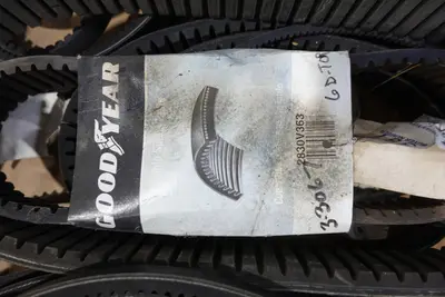3 PALLETS OF ASSORTED V-BELTS