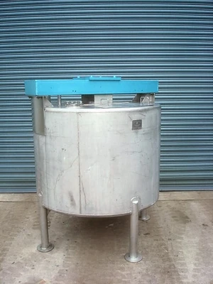 1,000L S/S Enclosed Mixing Tank