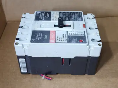 Used EATON CUTLER-HAMMER HMCP007C0C Switchgears British Columbia CA | Lenmark #477714