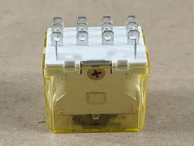 NEW IDEC RH4B-U