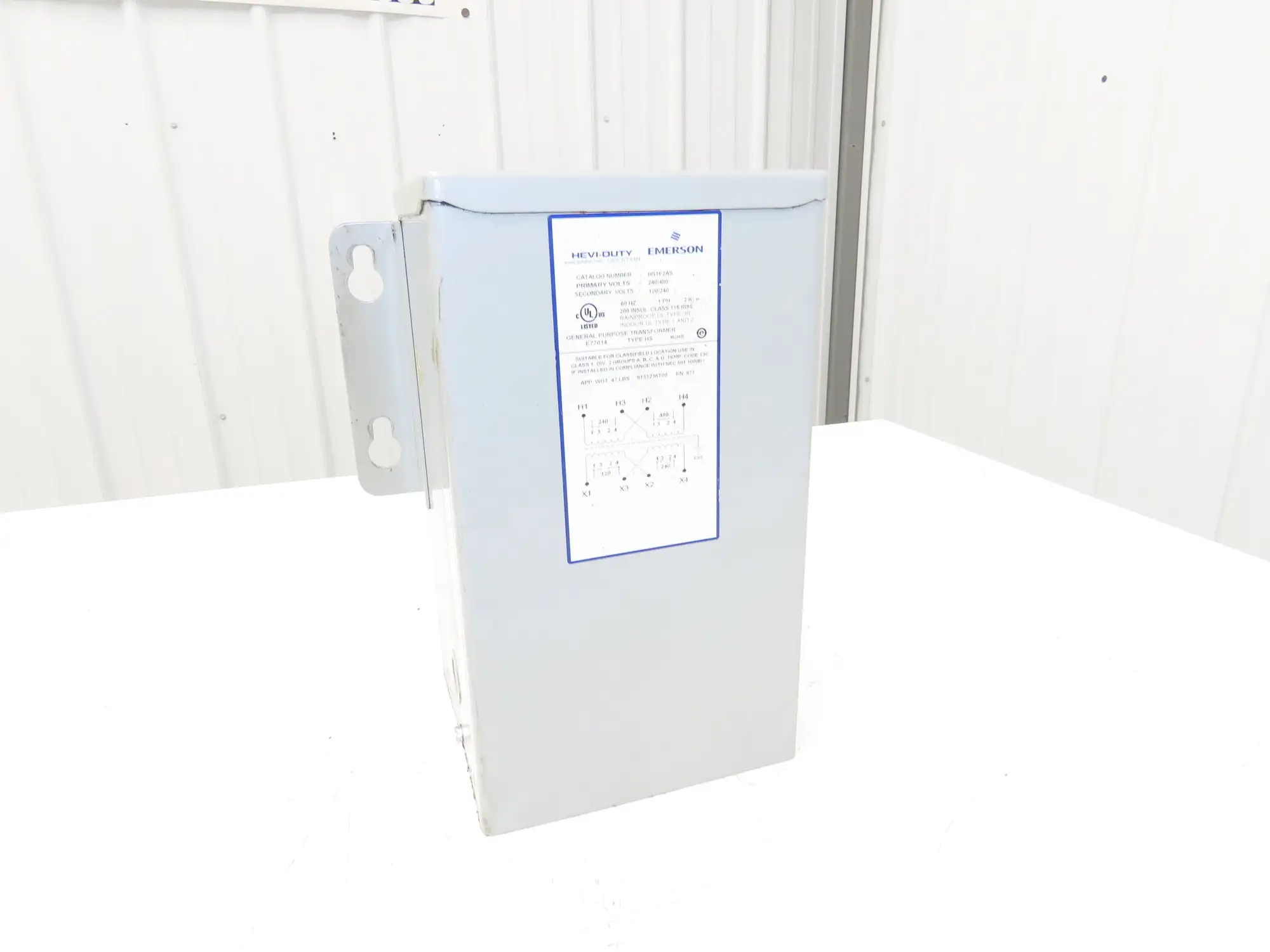 Sola HS1F2AS Step Down Transformer Hevi-Duty 2kva 1Ph HV 240/480 LV 120/240