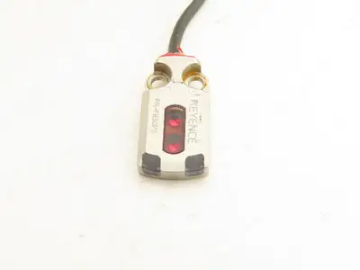 Keyence PR-FB30P3 Mini Photoelectric Sensor Flat Reflective 64" Cable  Lot of 4